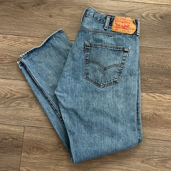 Levi's Other - Levi’s Men’s 501 Classic Straight Leg Blue Button Fly Jeans Size 38/32